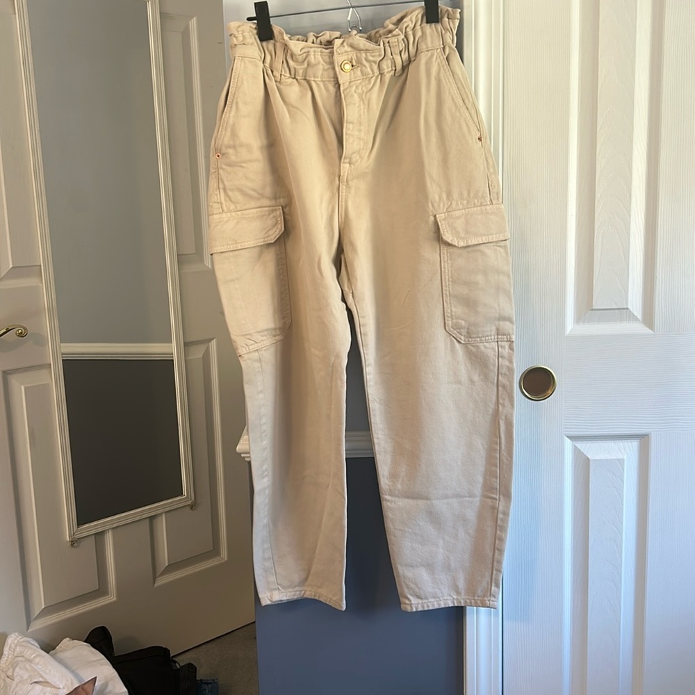 Zara Beige Ankle Cargo Pants